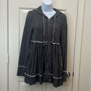 Euys Tree The Sophie Sz XS Muted Leopard Print Zip Hoodie Soft Raw Edges Ruffle